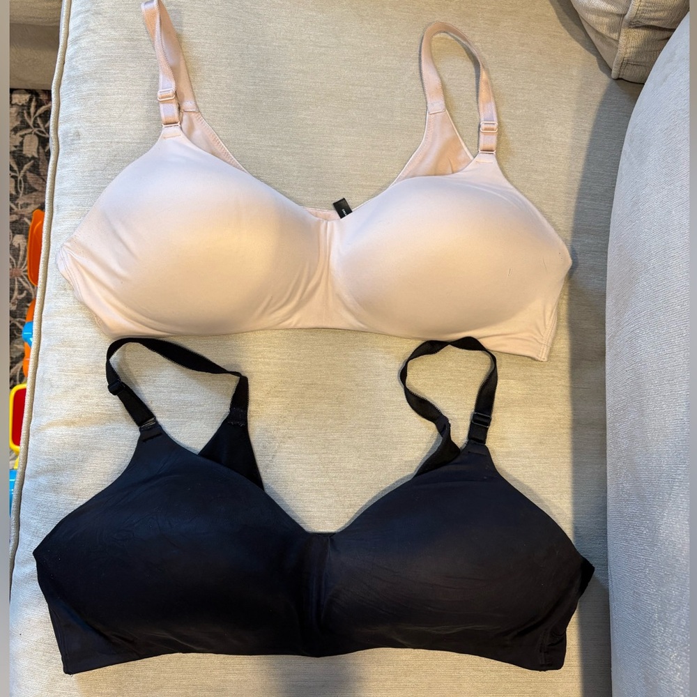 Torrid Wire-Free Lightly Lined Smooth Bra Set Black and Rose Dust 44DD